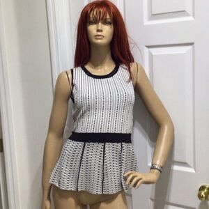 WHITE HOUSE BLACK MARKET WOMENS XS TOP TANK STYLE PEPLUM BOTTOM STRETCH KNIT